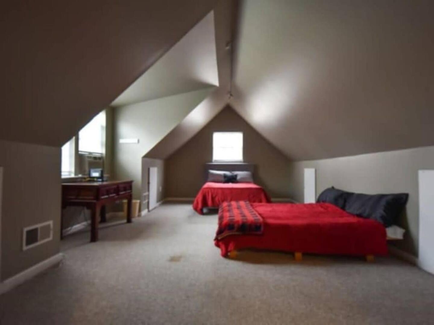 Holiday home Huge Yard & Mins To Uga - The Glory Glory Doghouse *